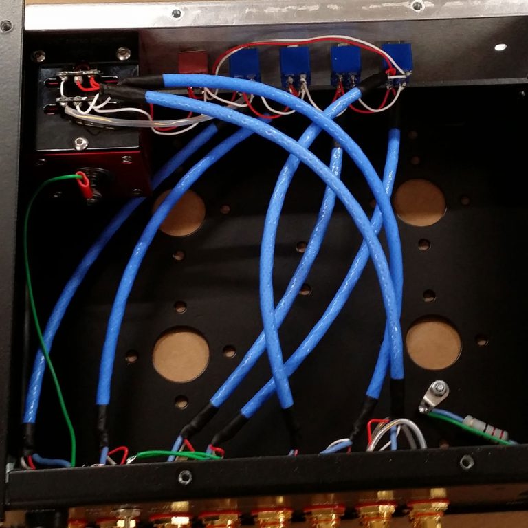 Audion Select SA1 stepped attenuator passive pre interior with silver wiring